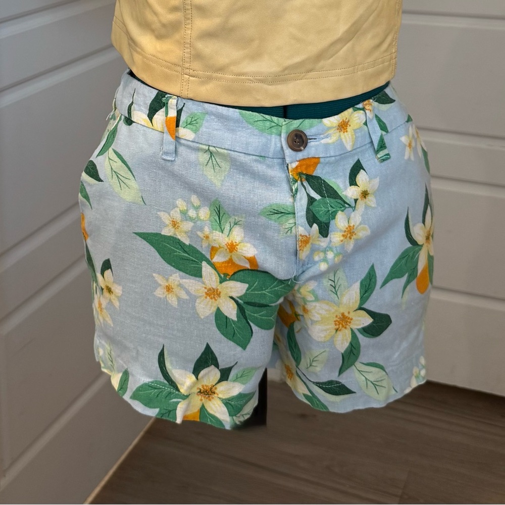 Old Navy Women's Floral Shorts - Light Blue with Green and Yellow
